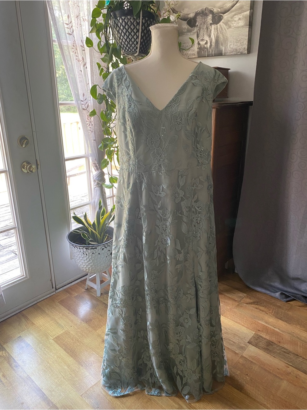 Oleg Cassini special occasion dress size 16w